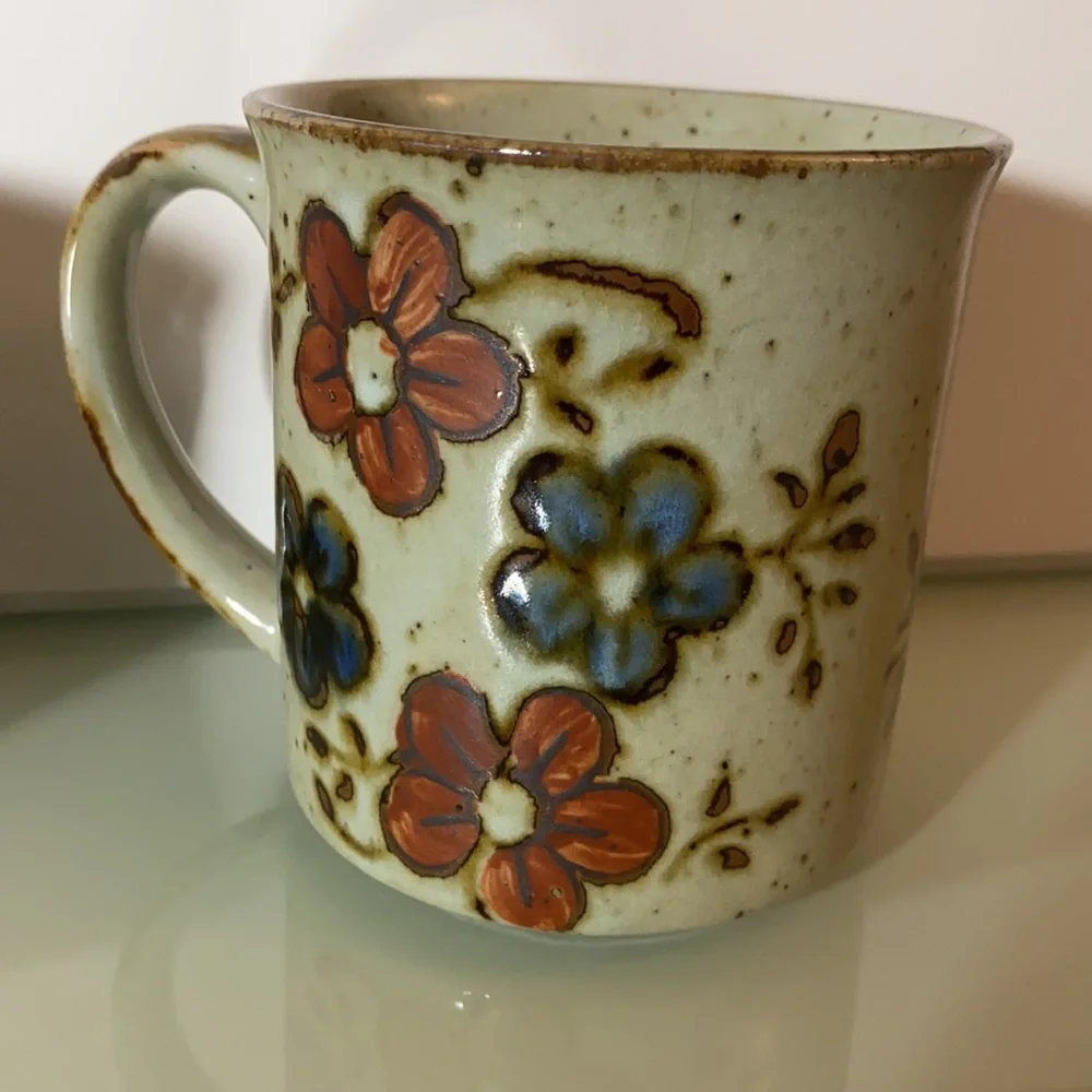 Stoneware Coffee Mug Set - Picture 4 of 8